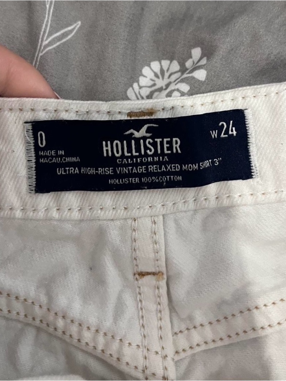 Hollister White Distressed High-Rise Denim Shorts - Picture 4 of 5